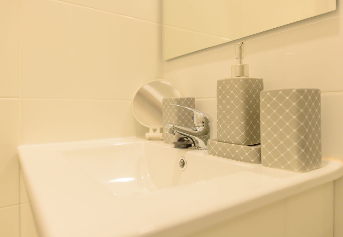 Studio in Madrid - Cozy Studio Apartment near the Bullring in Ventas