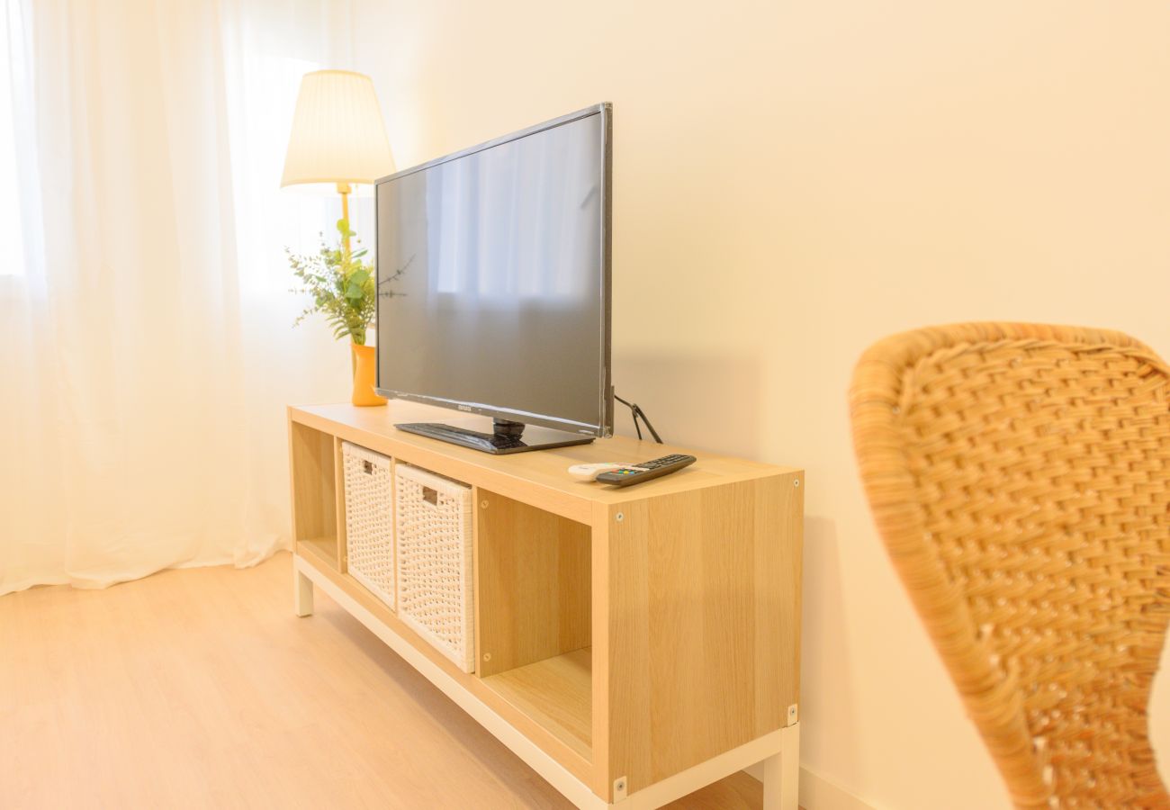 Studio in Madrid - Cozy Studio Apartment near the Bullring in Ventas