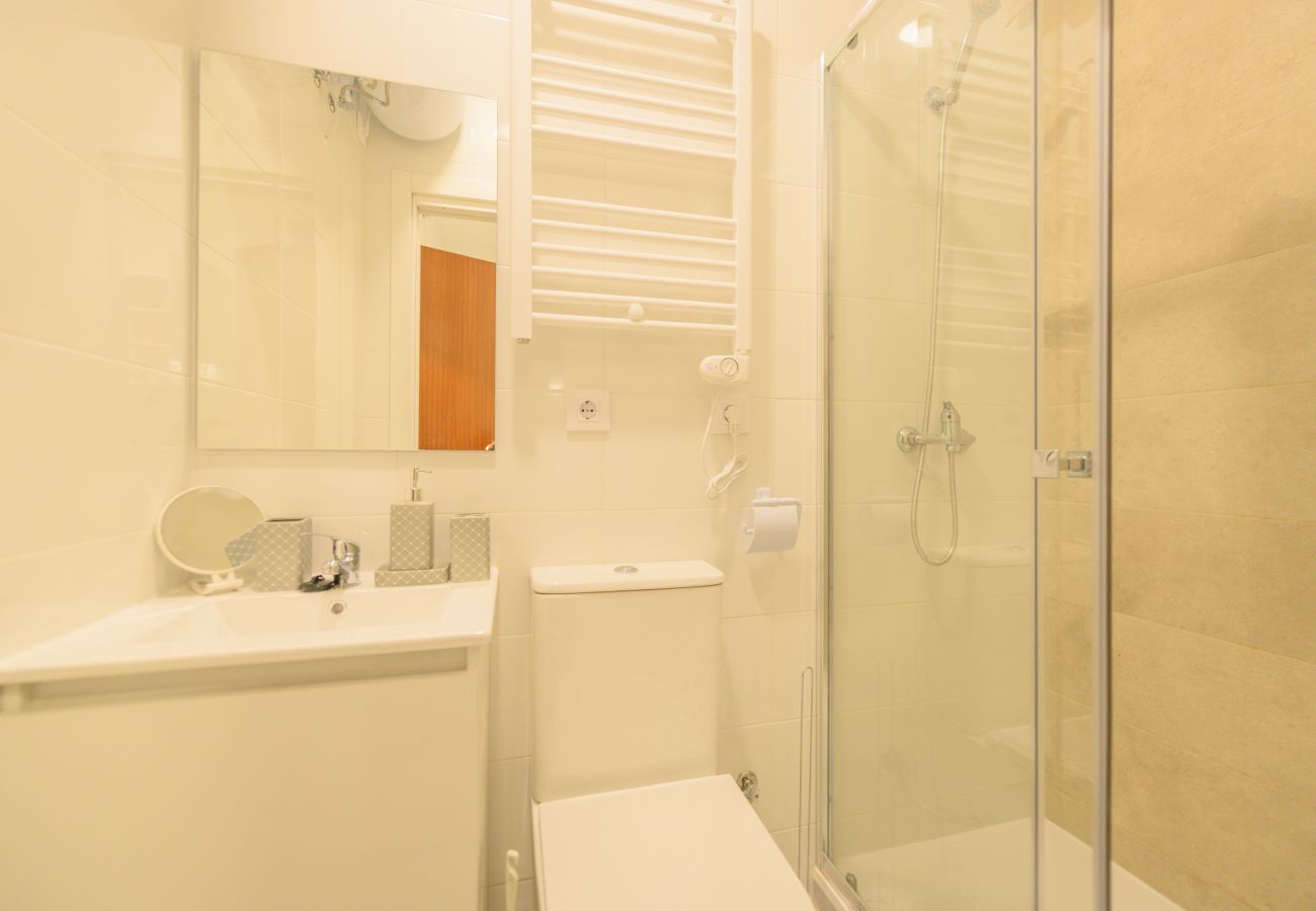 Studio in Madrid - Cozy Studio Apartment near the Bullring in Ventas