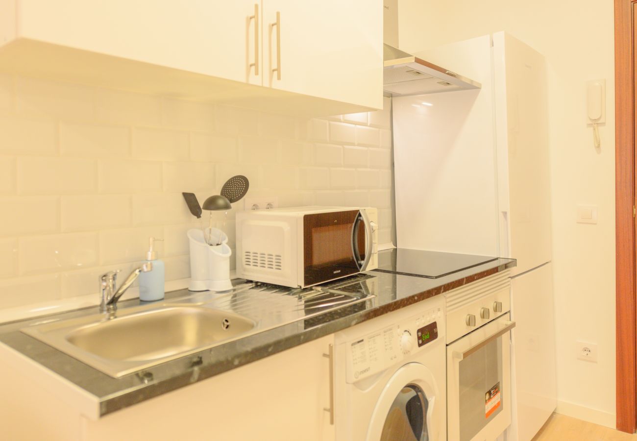 Studio in Madrid - Cozy Studio Apartment near the Bullring in Ventas