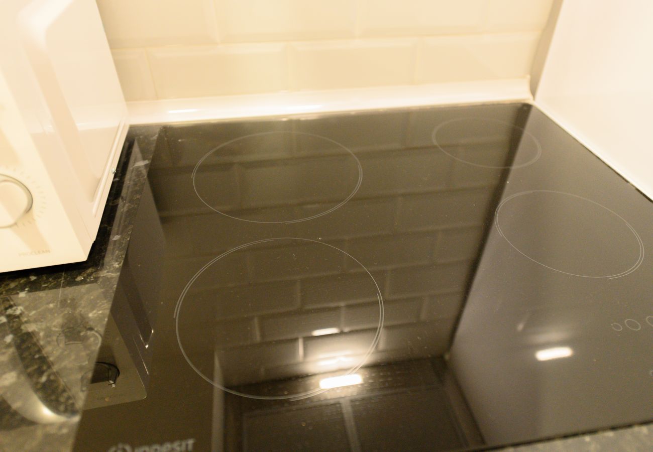 Studio in Madrid - Cozy Studio Apartment near the Bullring in Ventas