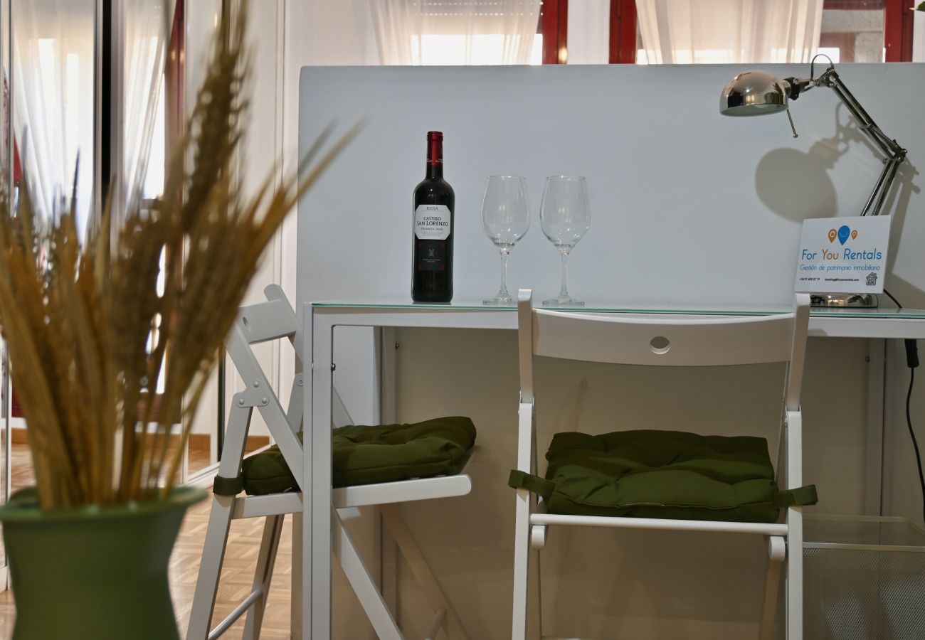 Studio in Madrid - M (HRL5) Luminoso apartamento BºPilar