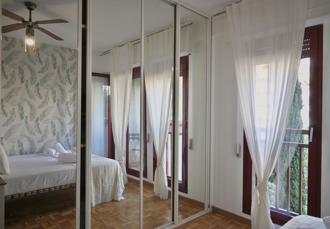 Studio in Madrid - M (HRL5) Luminoso apartamento BºPilar
