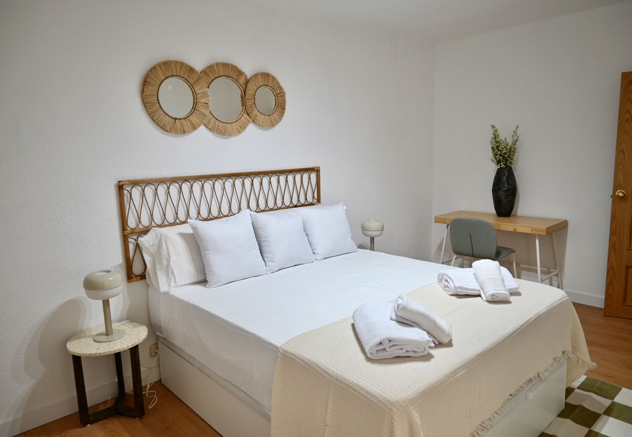 Apartment in Madrid - Amplio y Cómodo apartamento en Entrevías