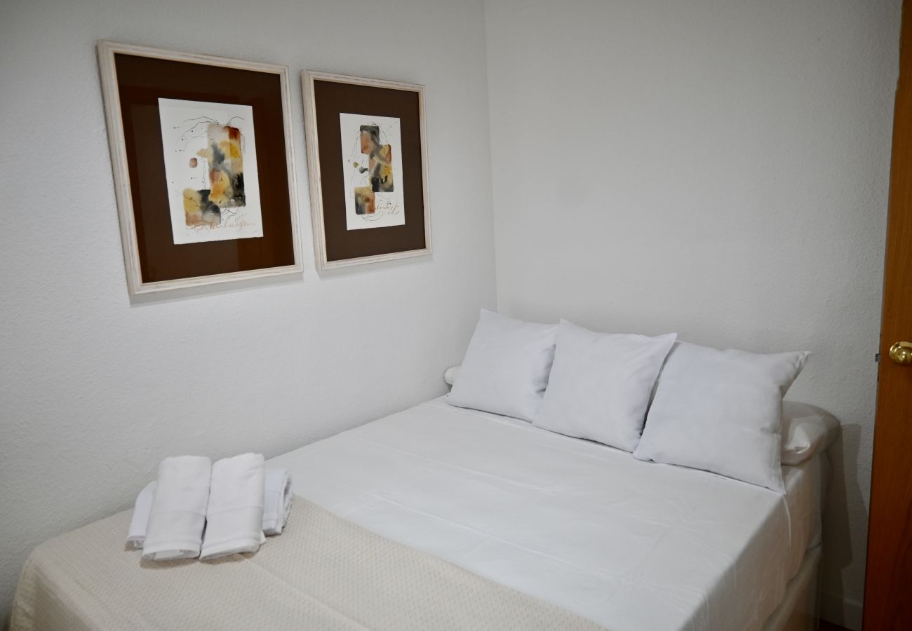 Apartment in Madrid - Amplio y Cómodo apartamento en Entrevías
