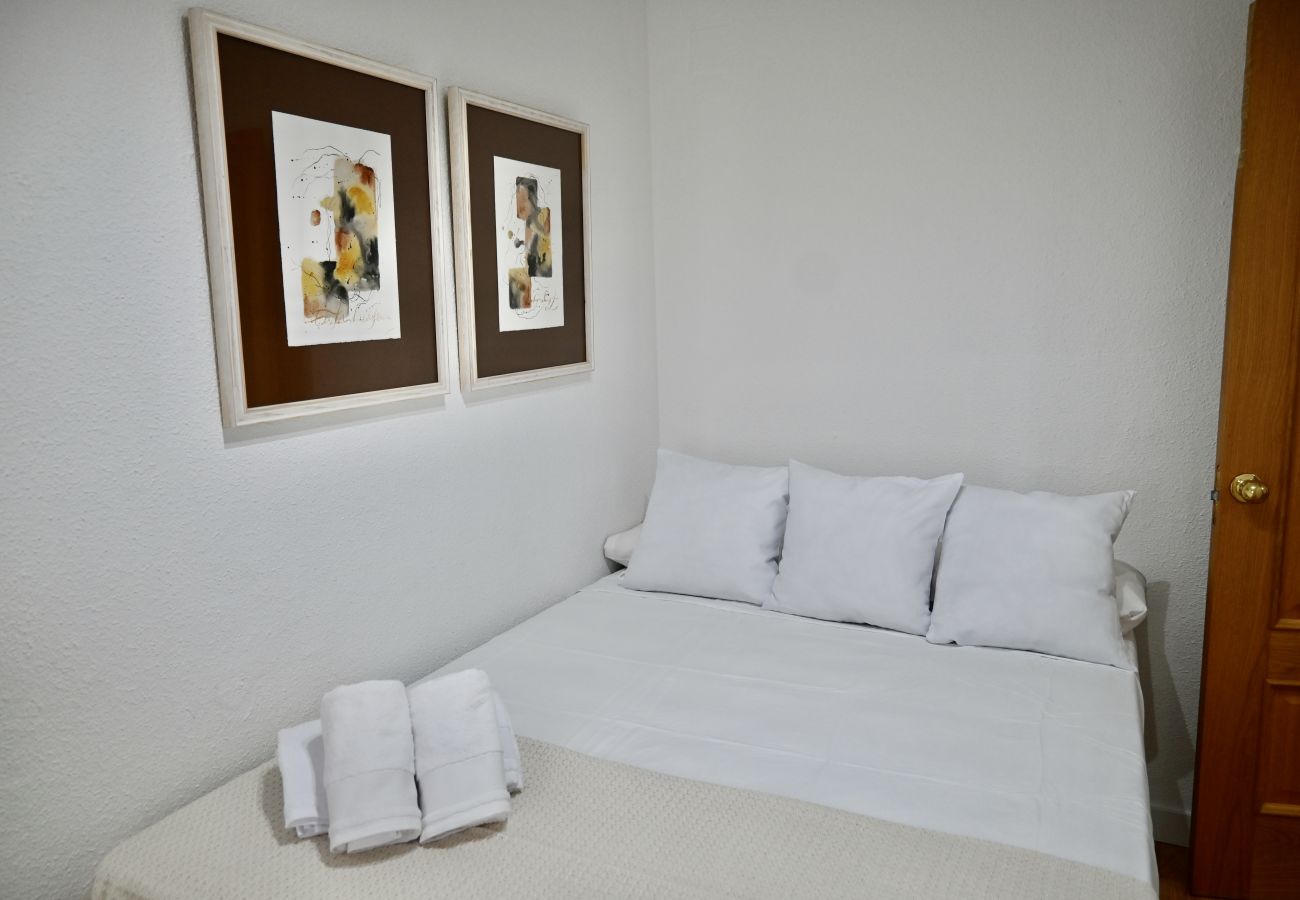 Apartment in Madrid - Amplio y Cómodo apartamento en Entrevías