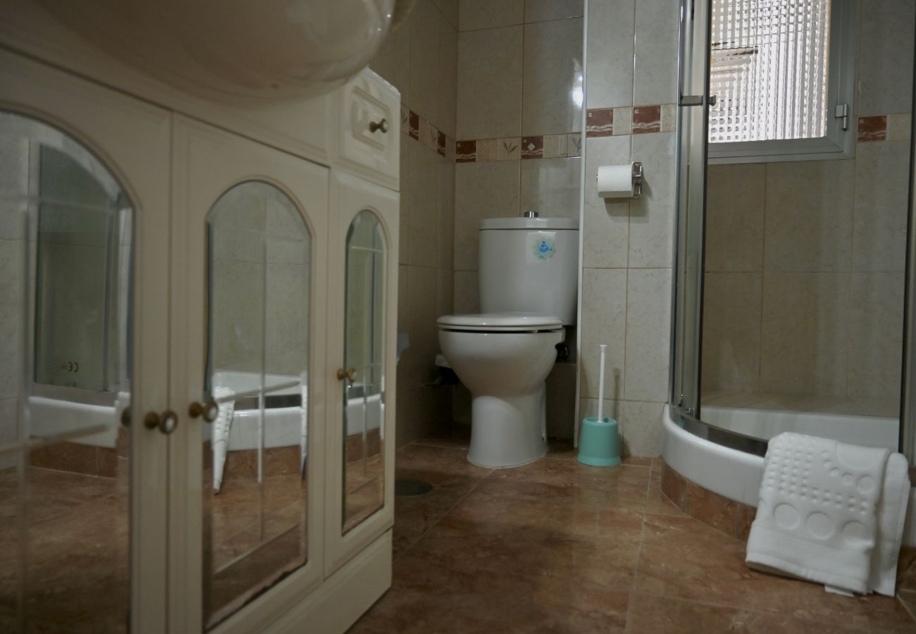 Apartment in Madrid - Amplio y Cómodo apartamento en Entrevías