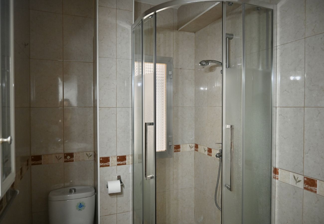Apartment in Madrid - Amplio y Cómodo apartamento en Entrevías