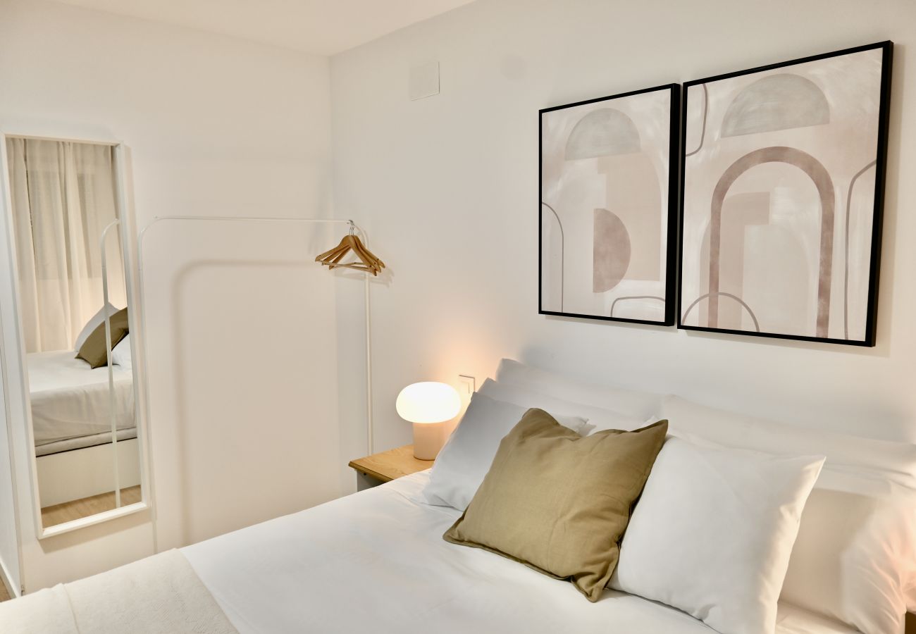 Studio in Madrid - Cozy Studio in Pasaje Virgen de la Alegría