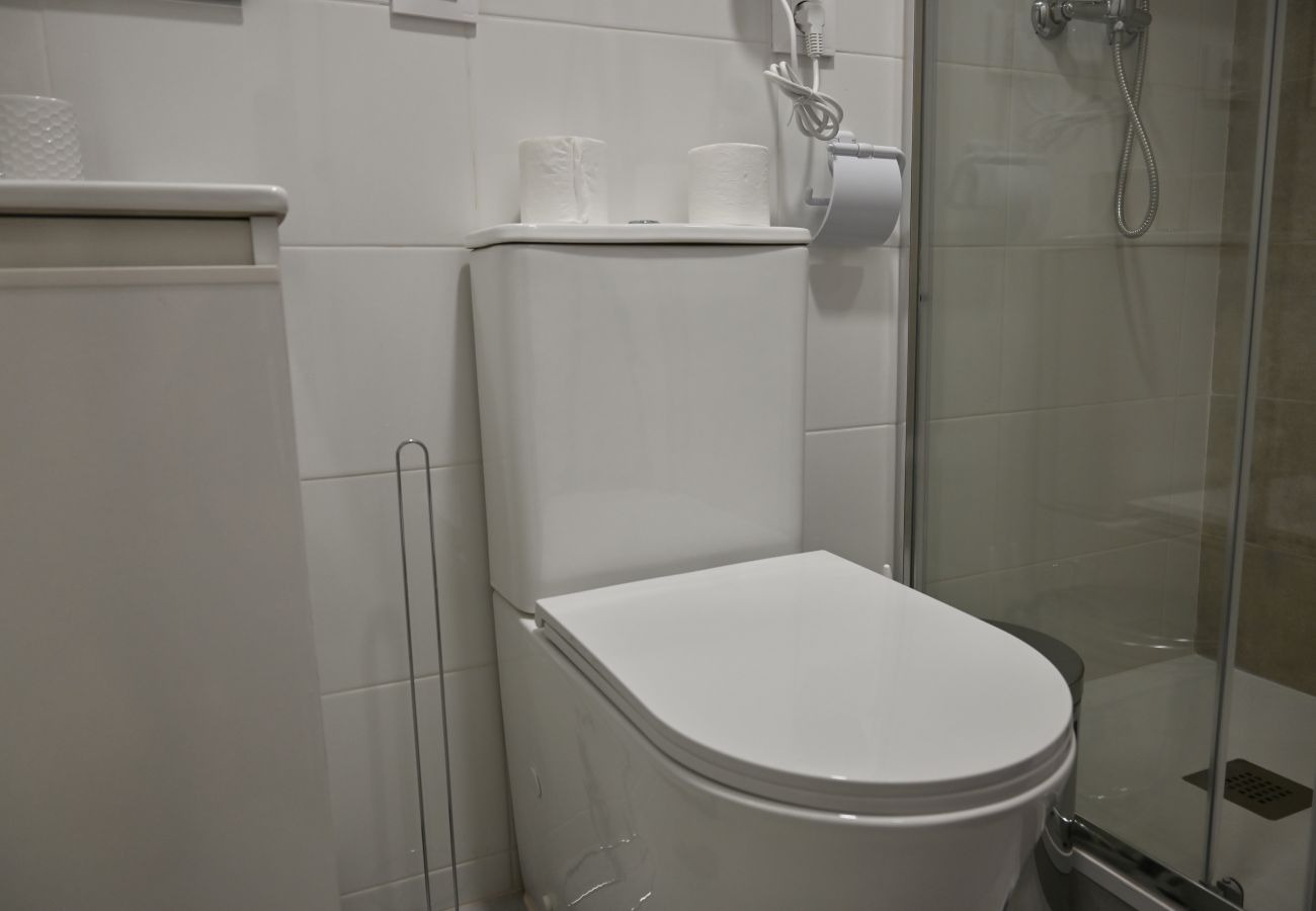 Studio in Madrid - Cozy Studio in Pasaje Virgen de la Alegría