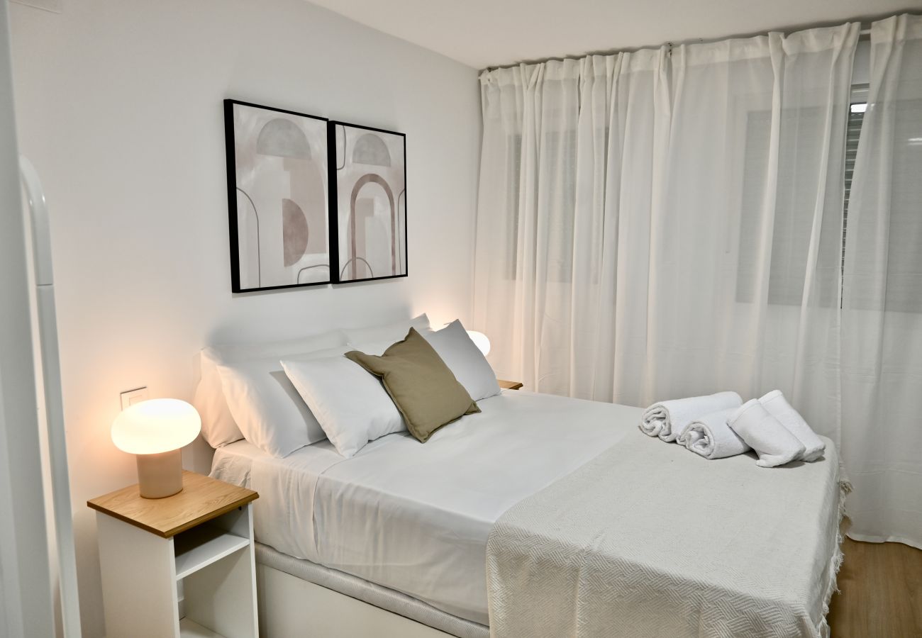 Studio in Madrid - Cozy Studio in Pasaje Virgen de la Alegría