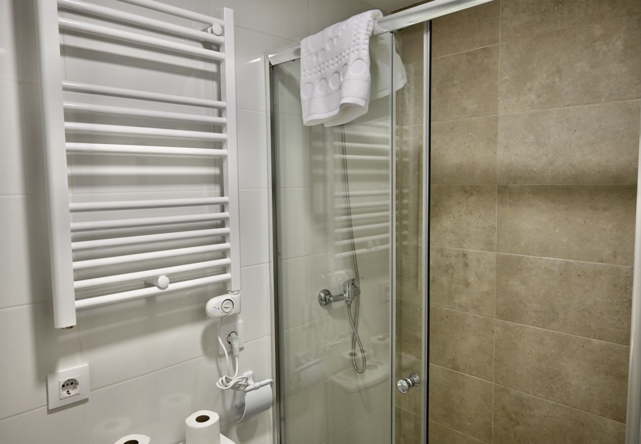 Studio in Madrid - Cozy Studio in Pasaje Virgen de la Alegría