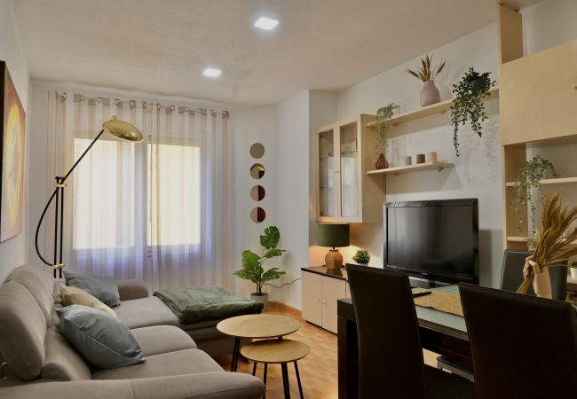 Apartment in Madrid - One bedroom house near Plaza Colón