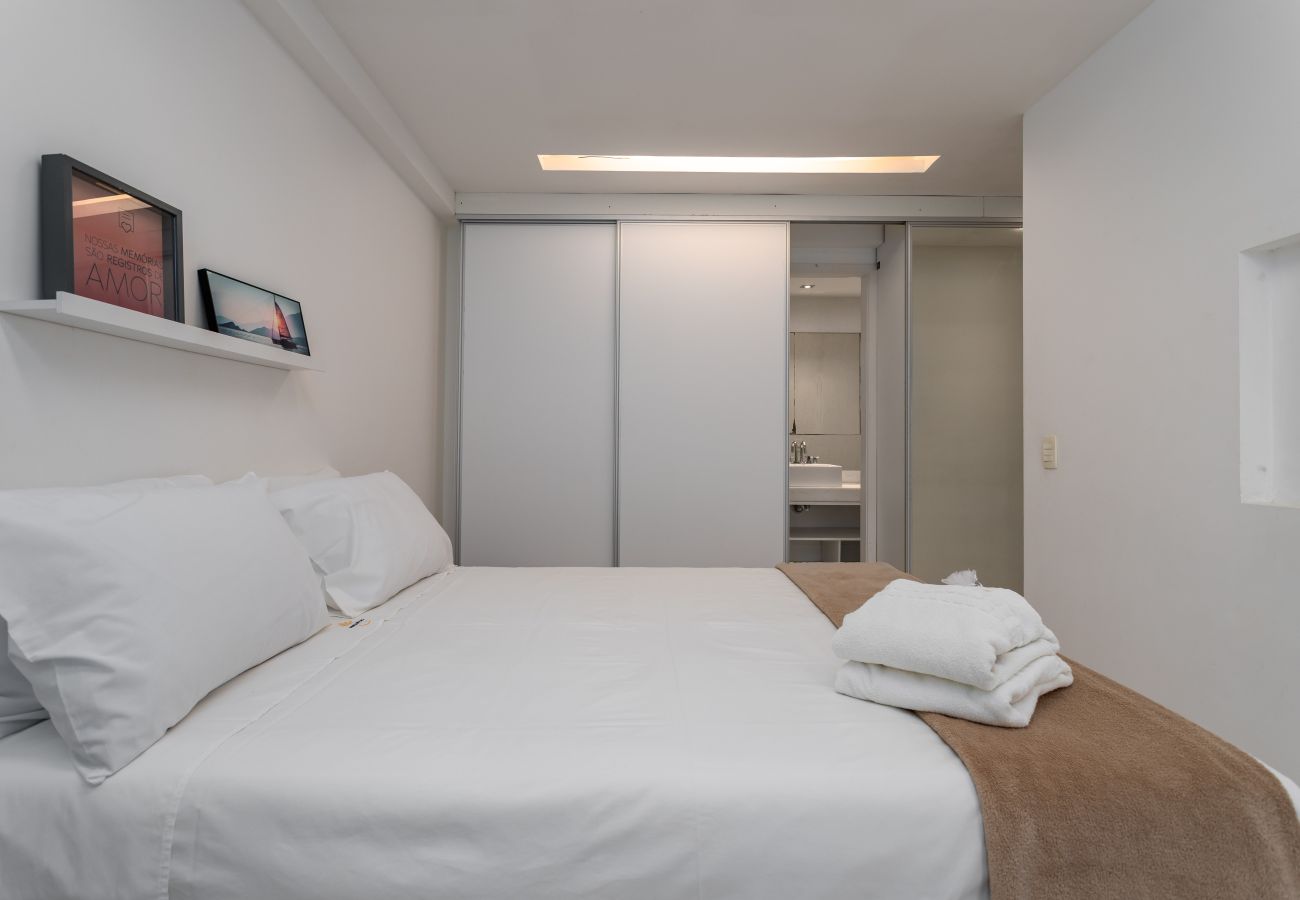 Apartment in Rio de Janeiro - PP102 (Barra)