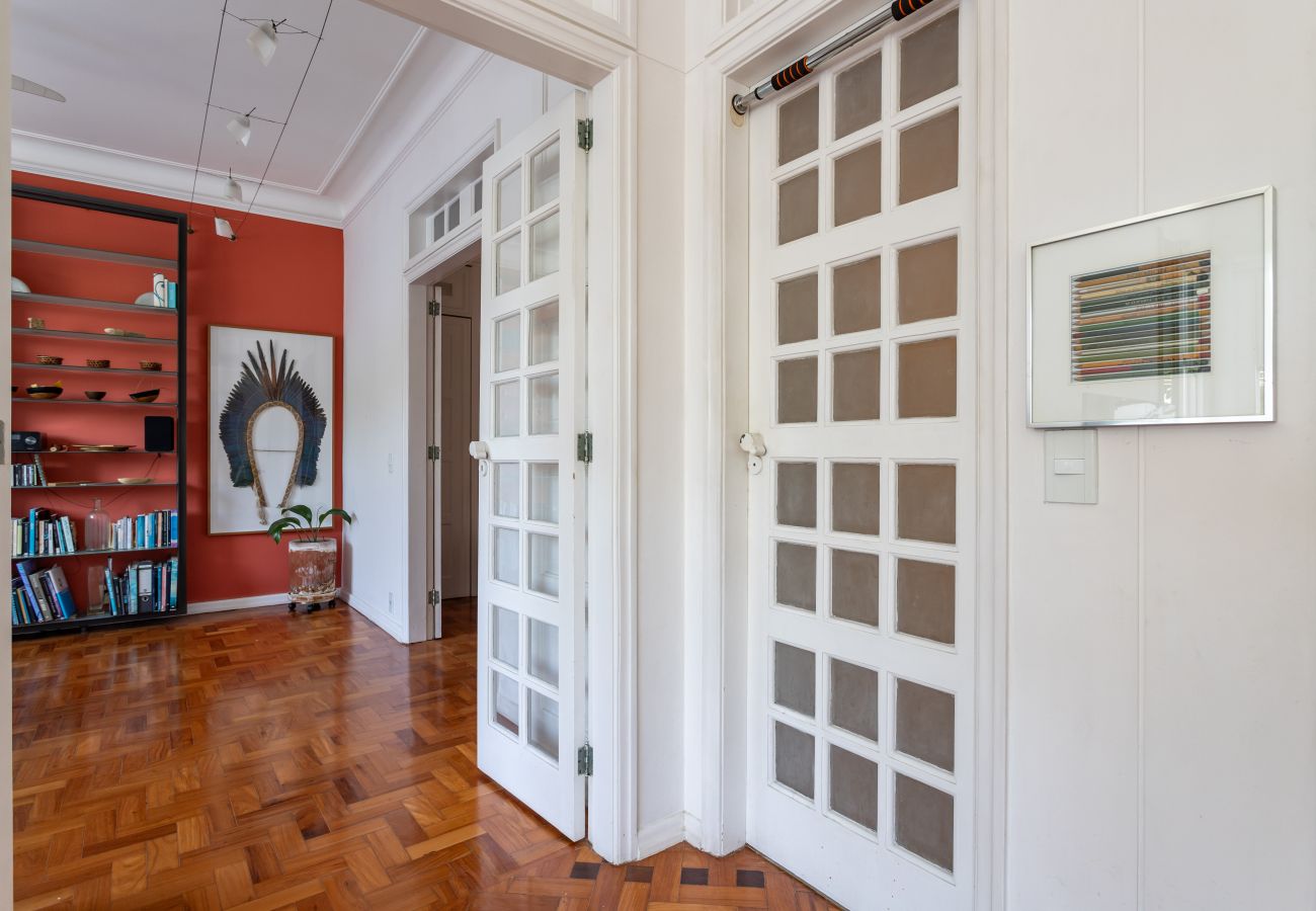 Apartment in Rio de Janeiro - Charm in Urca | Wooded view | JLA301 Z5
