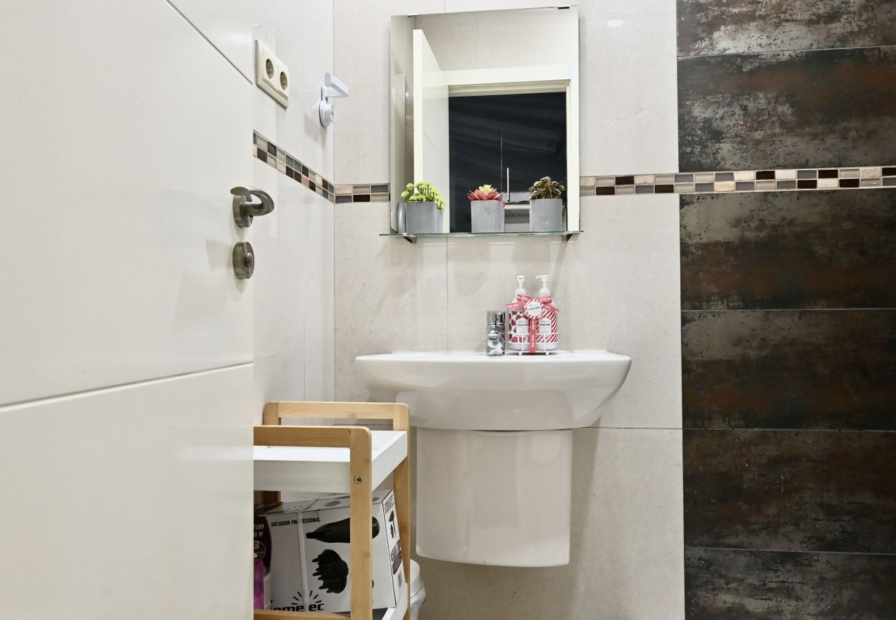 Studio in Madrid - M (SFL5)  HERMOSO APARTAMENTO TIPO ESTUDIO EN MADR