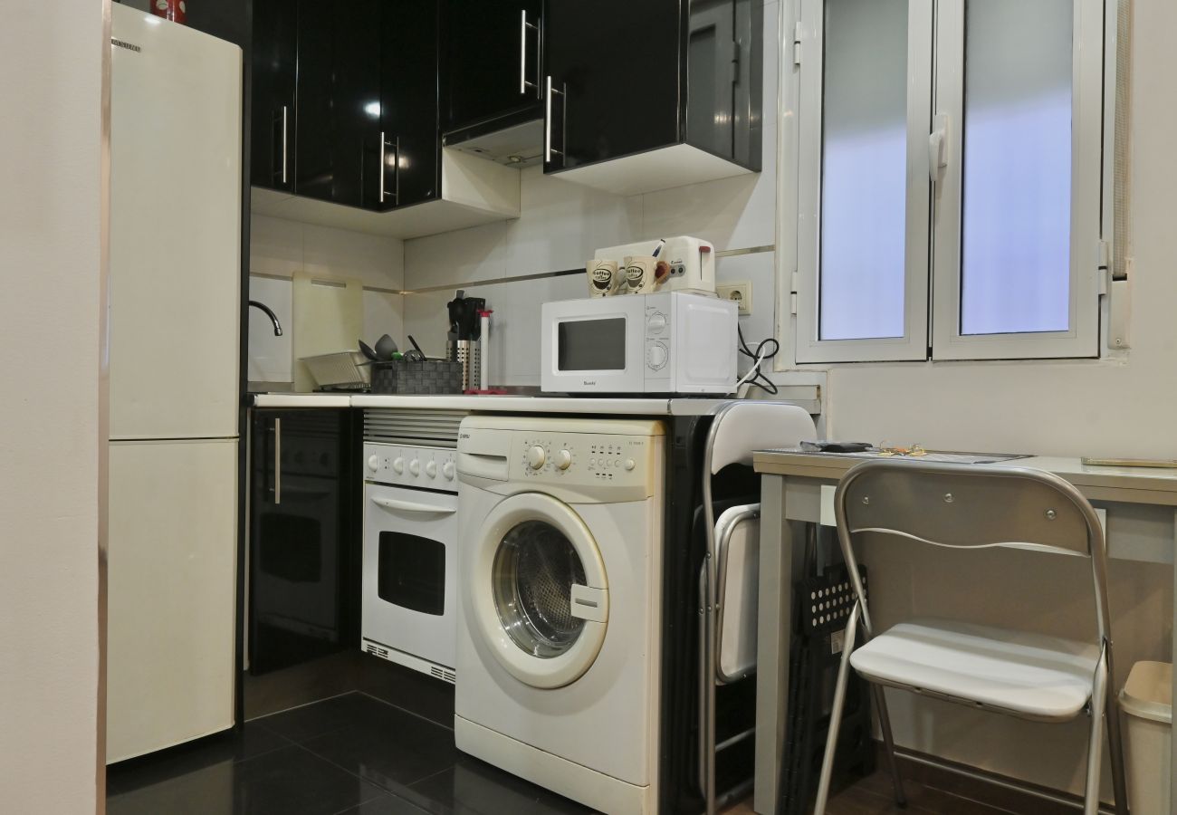Studio in Madrid - M (SFL5)  HERMOSO APARTAMENTO TIPO ESTUDIO EN MADR