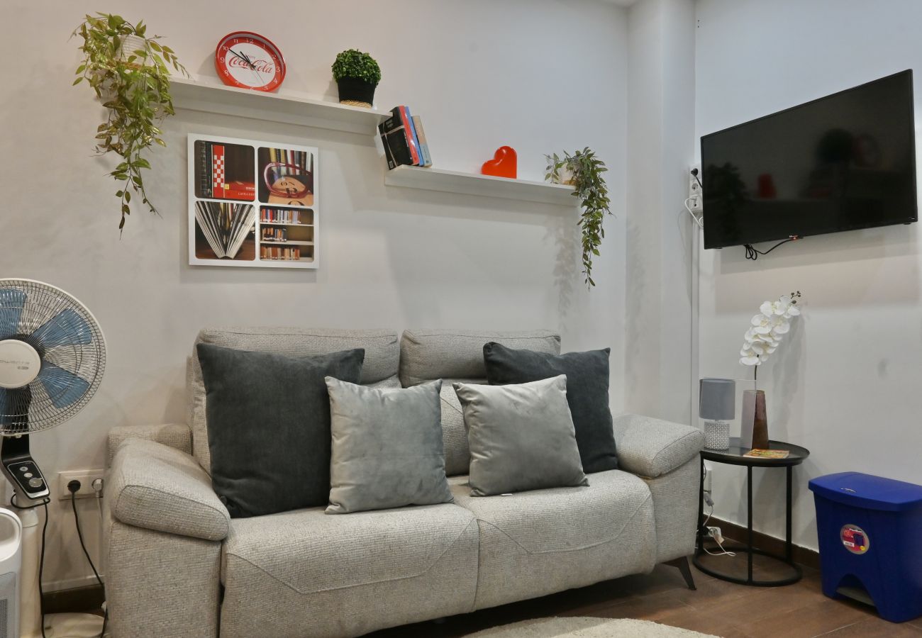 Studio in Madrid - M (SFL5)  HERMOSO APARTAMENTO TIPO ESTUDIO EN MADR