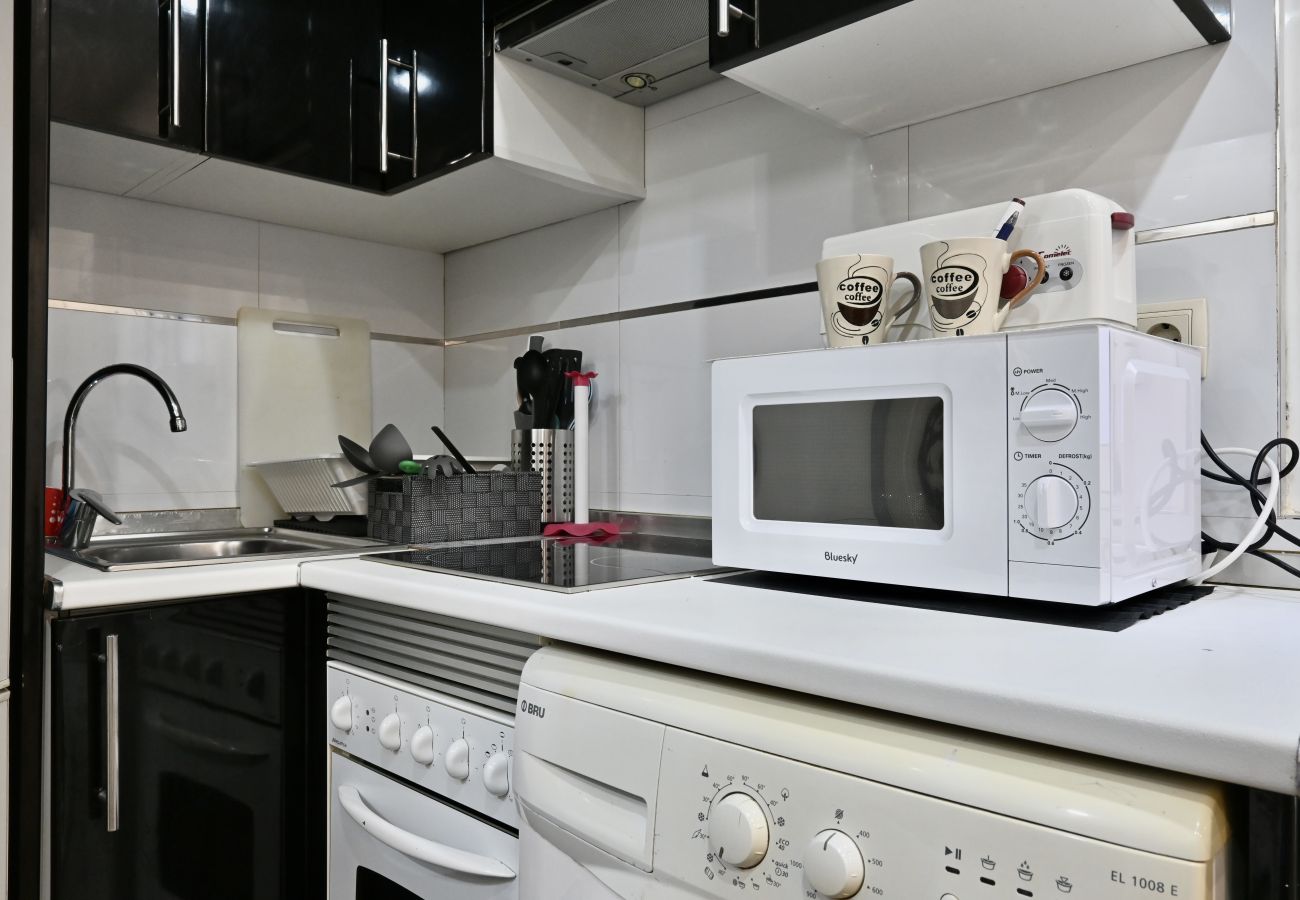 Studio in Madrid - M (SFL5)  HERMOSO APARTAMENTO TIPO ESTUDIO EN MADR