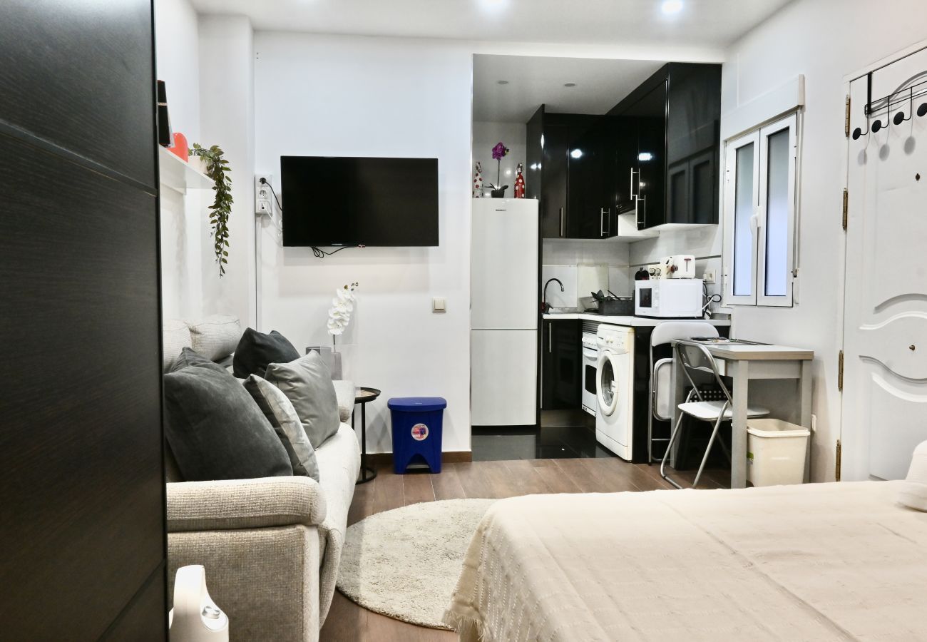 Studio in Madrid - M (SFL5)  HERMOSO APARTAMENTO TIPO ESTUDIO EN MADR