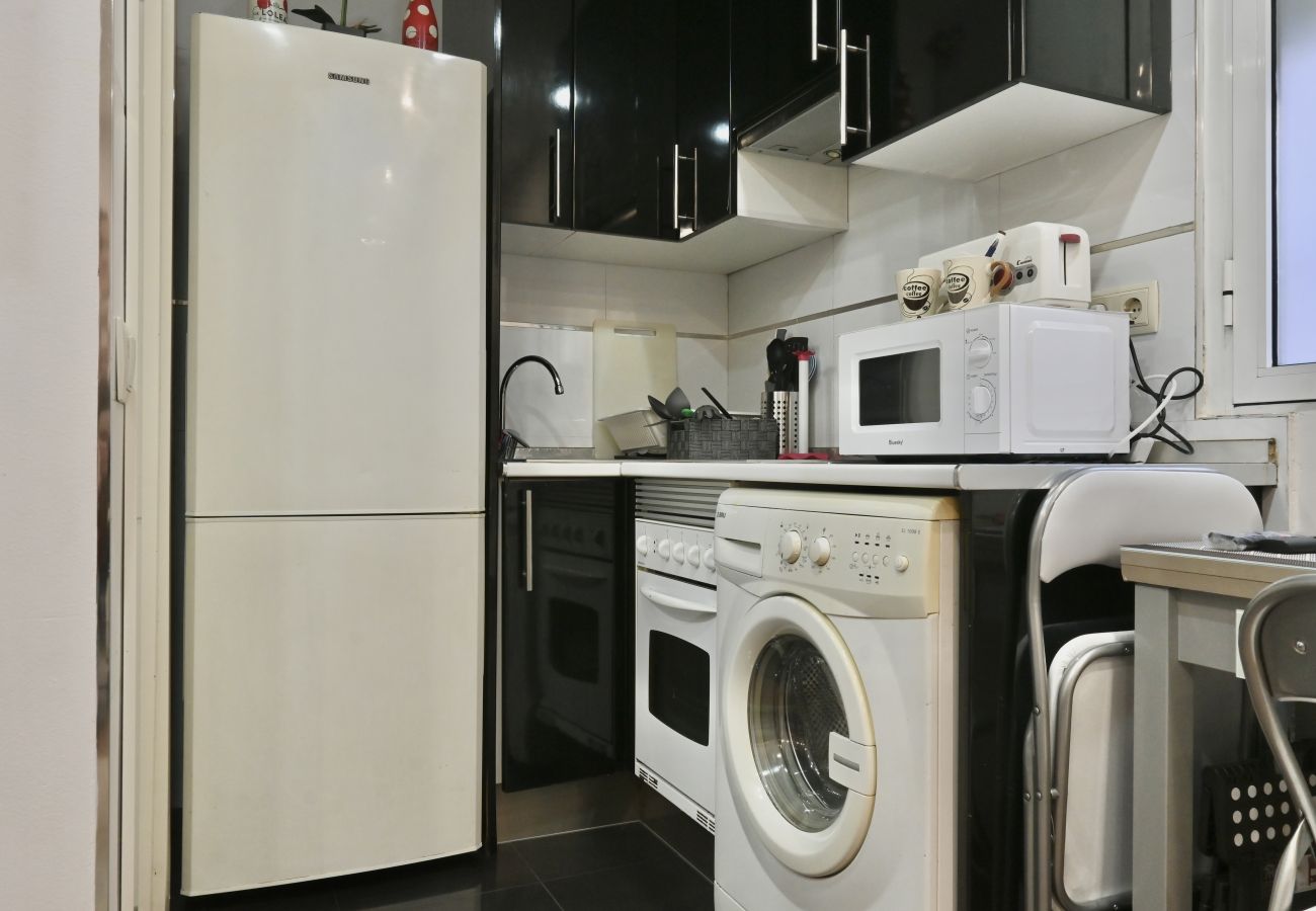 Studio in Madrid - M (SFL5)  HERMOSO APARTAMENTO TIPO ESTUDIO EN MADR