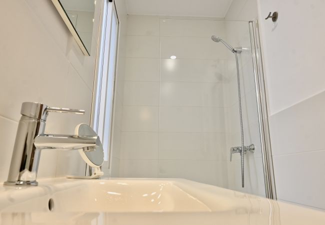 Apartment in Madrid - M (CAR1014) Moderno Apartamento de dos dormitorios Apartment in Madrid - M (CAR1014) Moderno Apartamento de dos dormitorios