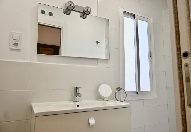 Apartment in Madrid - M (CAR1014) Moderno Apartamento de dos dormitorios Apartment in Madrid - M (CAR1014) Moderno Apartamento de dos dormitorios