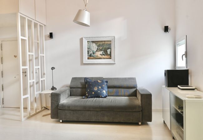 Apartment in Madrid - Apartamento con encanto a pocos metros de Puerta del Sol