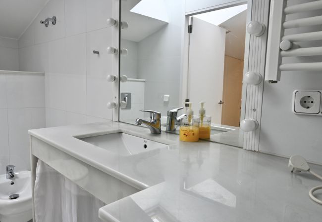 Apartment in Madrid - M (MYR13) Apartamento con encanto a pocos metros d Apartment in Madrid - M (MYR13) Apartamento con encanto a pocos metros d