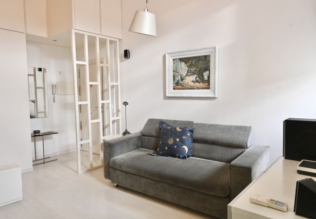 Apartment in Madrid - Apartamento con encanto a pocos metros de Puerta del Sol