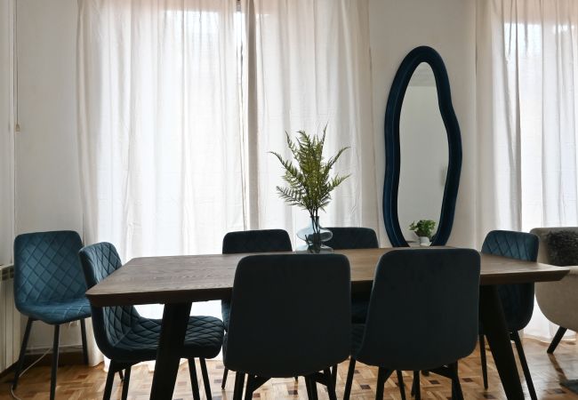 Apartment in Madrid - M (VEL132) Encantador Apartamento de Cuatro Dormit Apartment in Madrid - M (VEL132) Encantador Apartamento de Cuatro Dormit