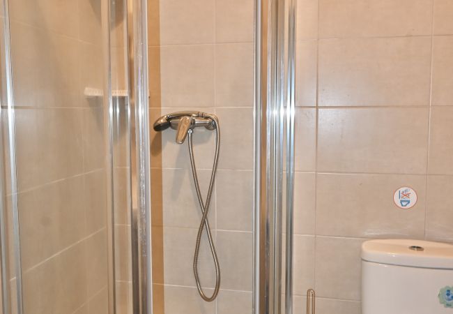 Apartment in Madrid - M (VEL132) Encantador Apartamento de Cuatro Dormit Apartment in Madrid - M (VEL132) Encantador Apartamento de Cuatro Dormit