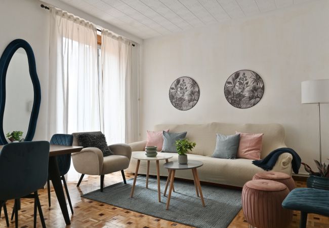 Apartment in Madrid - M (VEL132) Encantador Apartamento de Cuatro Dormit Apartment in Madrid - M (VEL132) Encantador Apartamento de Cuatro Dormit