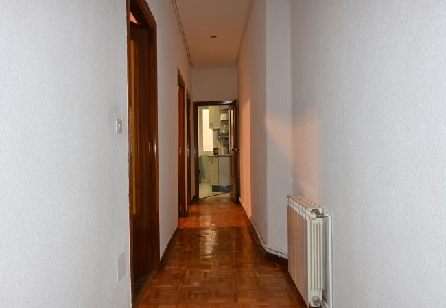 Apartment in Madrid - Four Bedroom Apartment in the Bohemian Neighborhood of Malasaña VLD13 