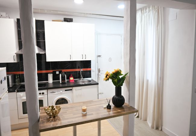 Apartment in Madrid - M (PEZ30)