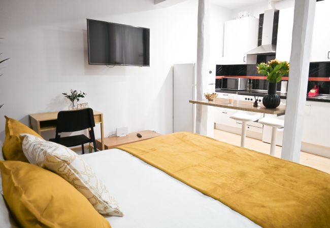 Apartment in Madrid - M (PEZ30)