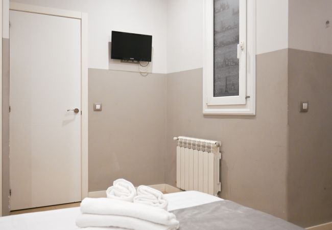 Apartment in Madrid - M (PAL41) Amplia vivienda de tres dormitorios en L Apartment in Madrid - M (PAL41) Amplia vivienda de tres dormitorios en L