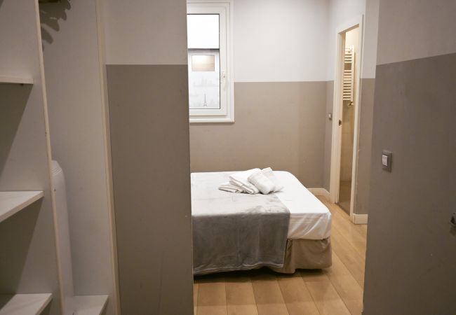 Apartment in Madrid - M (PAL41) Amplia vivienda de tres dormitorios en L Apartment in Madrid - M (PAL41) Amplia vivienda de tres dormitorios en L