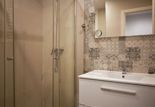 Apartment in Madrid - M (PAL41) Amplia vivienda de tres dormitorios en L Apartment in Madrid - M (PAL41) Amplia vivienda de tres dormitorios en L