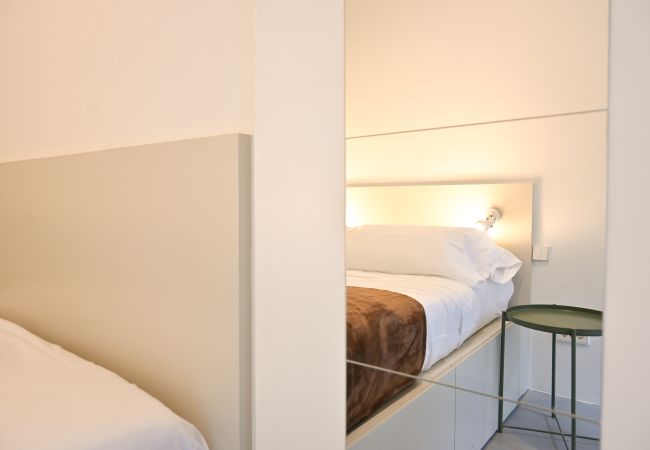 Apartment in Madrid - M (AMP412) Encantador apartamento de 2 dormitorios Apartment in Madrid - M (AMP412) Encantador apartamento de 2 dormitorios