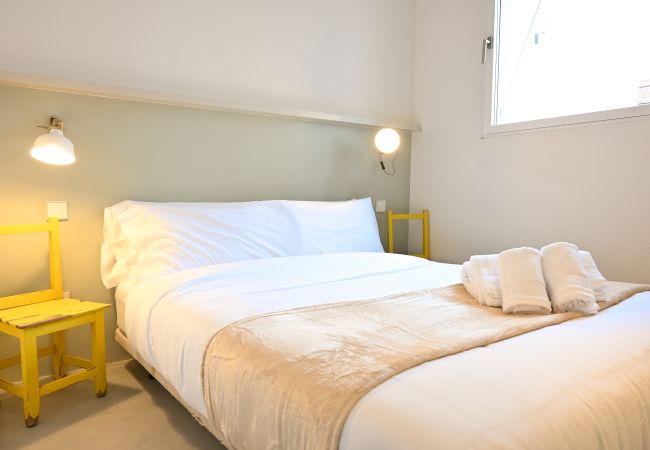 Apartment in Madrid - M (AMP412) Encantador apartamento de 2 dormitorios Apartment in Madrid - M (AMP412) Encantador apartamento de 2 dormitorios