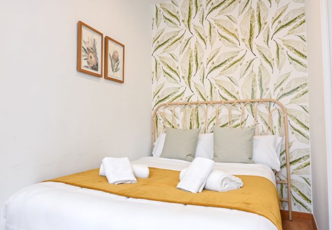 Apartment in Madrid - M (CER823) Vive la vida madrileña! Acogedora viv Apartment in Madrid - M (CER823) Vive la vida madrileña! Acogedora viv