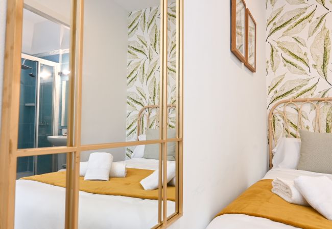 Apartment in Madrid - M (CER823) Vive la vida madrileña! Acogedora viv Apartment in Madrid - M (CER823) Vive la vida madrileña! Acogedora viv