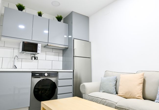 Studio in Madrid - M (RVI40) Cozy one-bedroom apartment in Cuatro Caminos