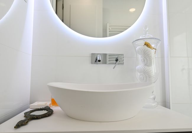 Apartment in Madrid - M (ACE350) Bernabeu Stadium Apartment in Madrid - M (ACE350) Bernabeu Stadium