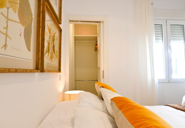 Apartment in Madrid - Two-bedroom apartment with Terrace in the Heart of Malasaña ECL4ºA