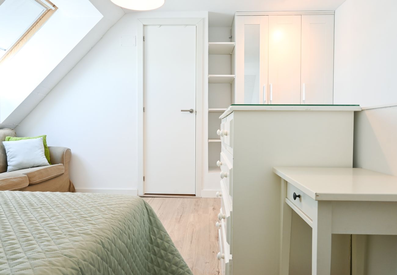 Apartment in Madrid - M (SFN21) Vivienda en Madrid con Comodidad, Funcio