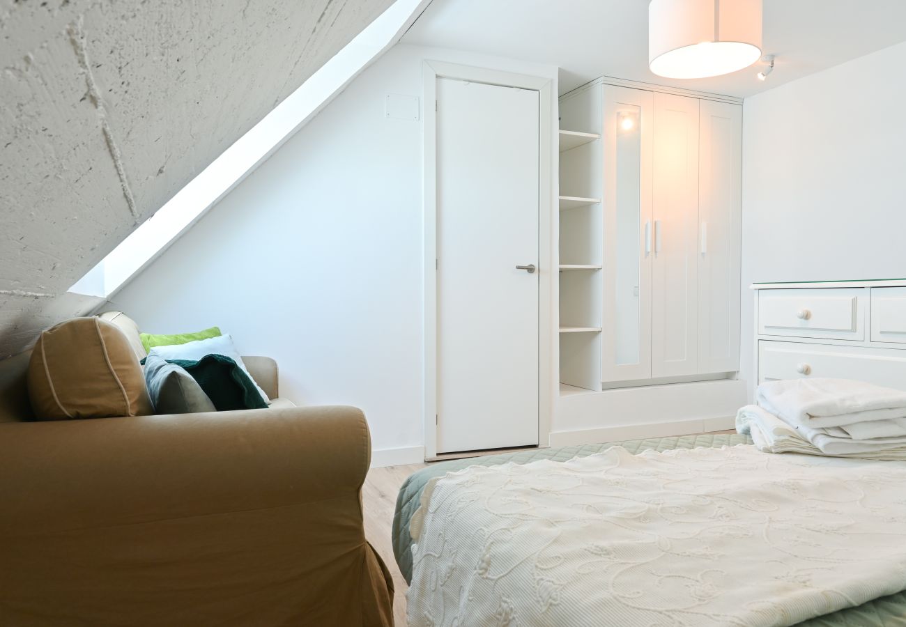 Apartment in Madrid - M (SFN21) Vivienda en Madrid con Comodidad, Funcio