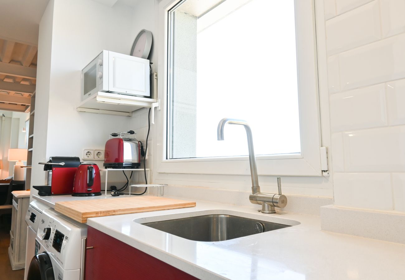 Apartment in Madrid - M (SFN21) Vivienda en Madrid con Comodidad, Funcio