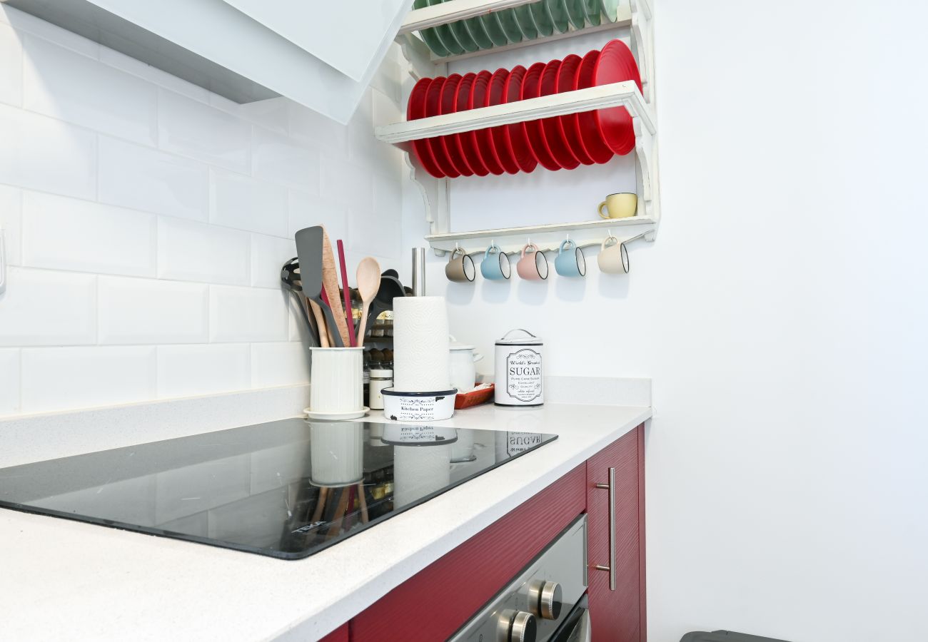 Apartment in Madrid - M (SFN21) Vivienda en Madrid con Comodidad, Funcio